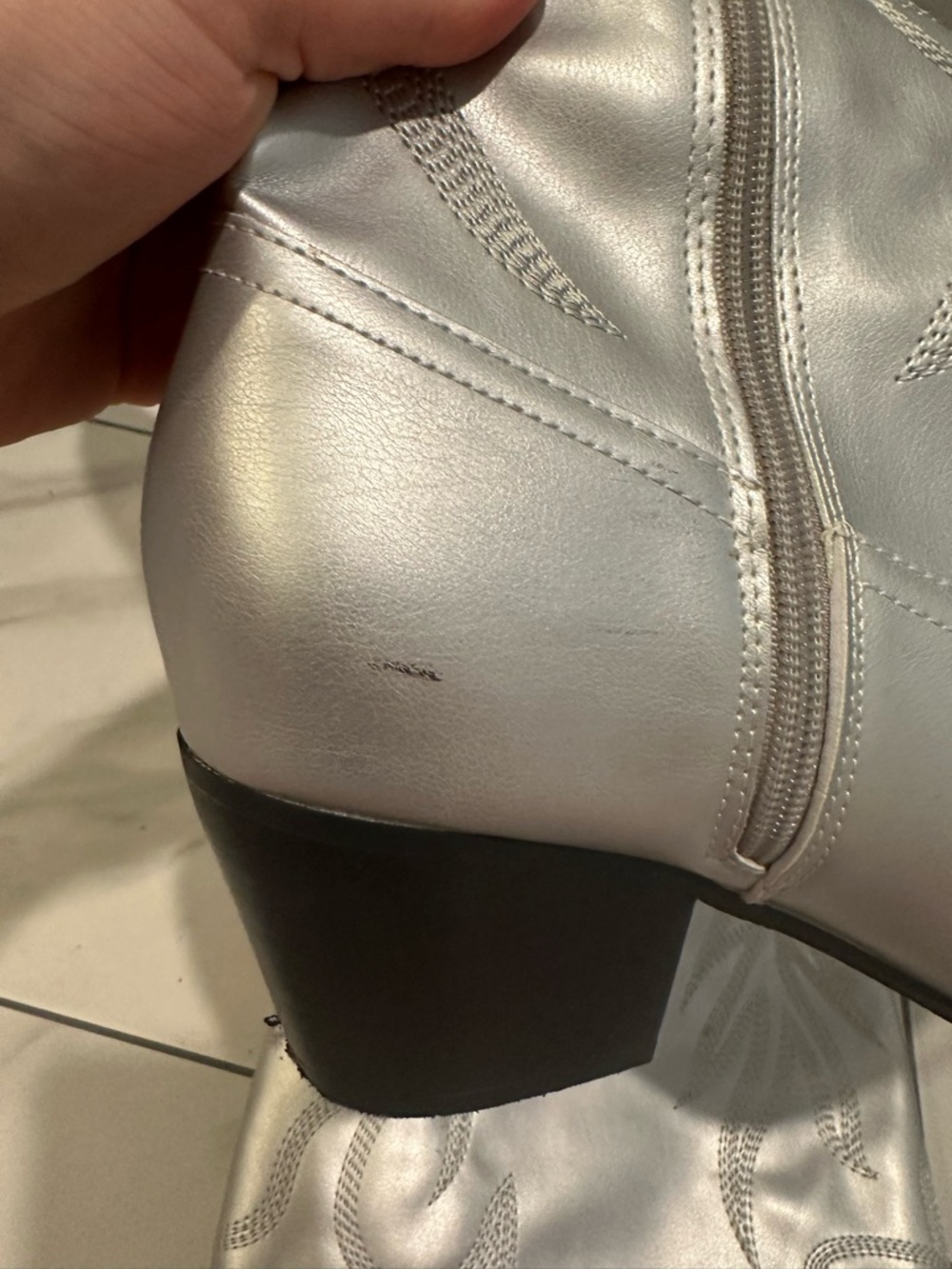 Arula Viola Wide Width & Calf Boots Silver Size 11 Wide - Picture 5 of 7